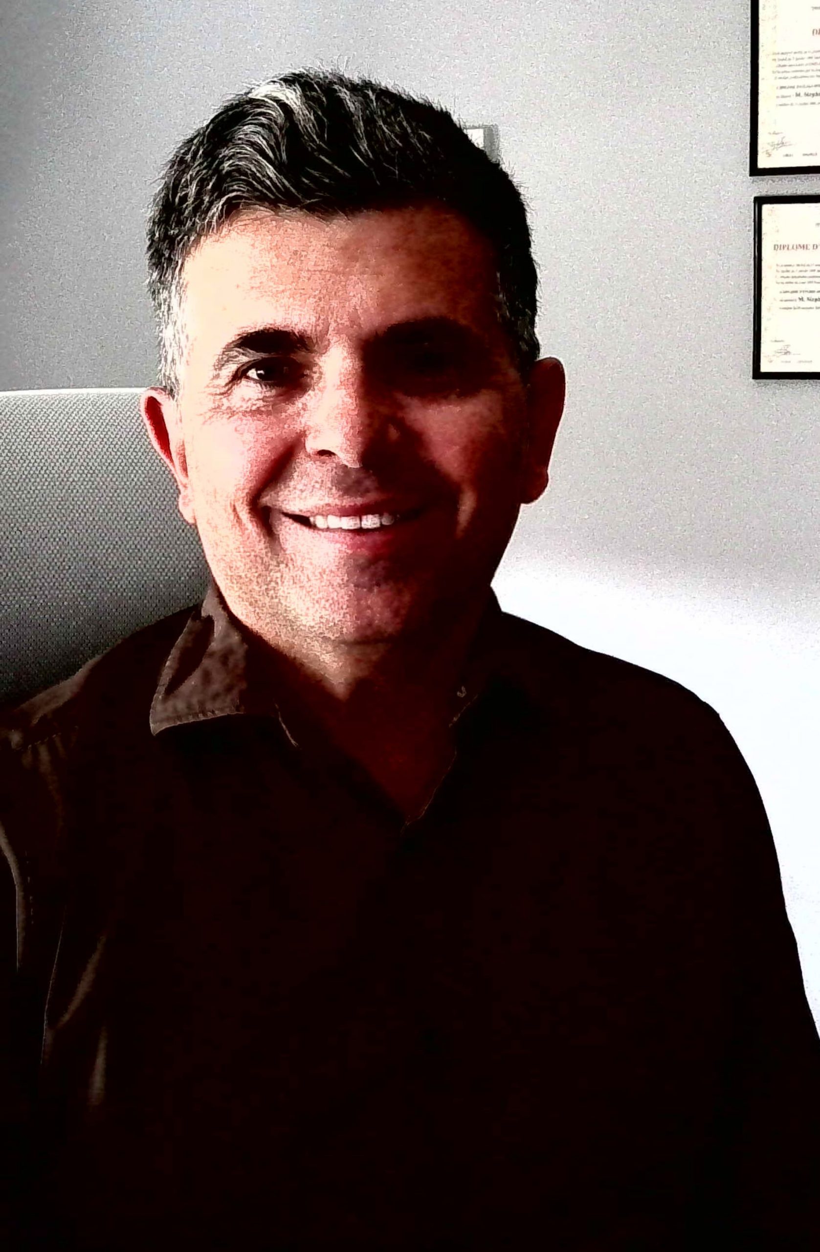 Dr Stéphane Elard